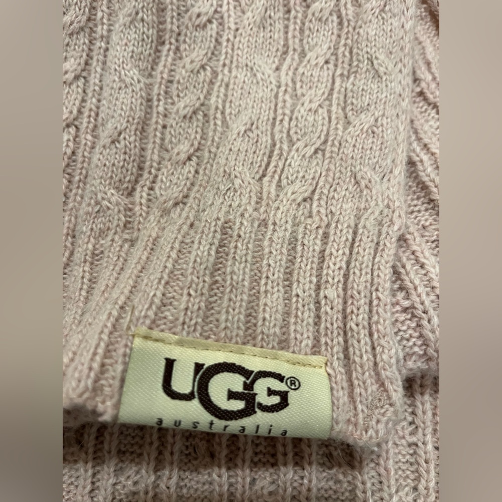 UGG Australia Cashmere Scarf in Pale Pink 72”/11” - Picture 2 of 4